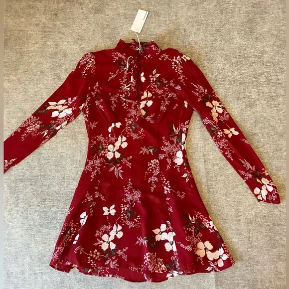REFORMATION RED BURGANDY FLORAL VIVIANNE DRESS MINI NWT - Picture 5 of 11